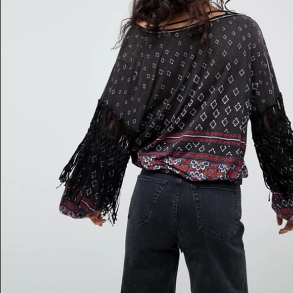 FREE PEOPLE Macra Maze Me Fringed Peasant Top XS - Picture 3 of 16